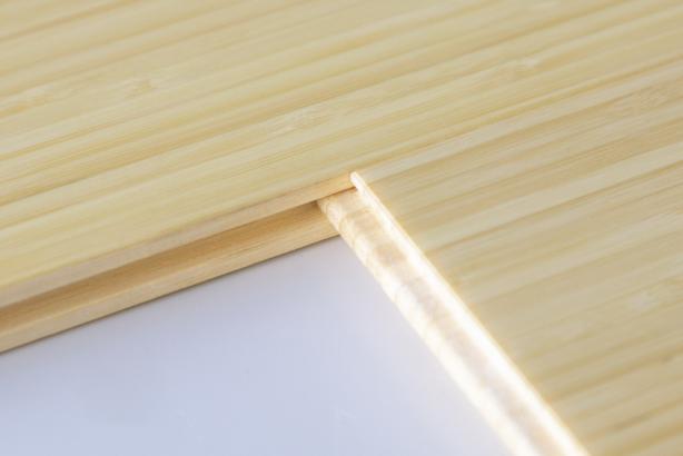 Flooring ta' ġewwa tal-bambu vertikali naturali solidu li jżomm f'wiċċ l-ilma 08