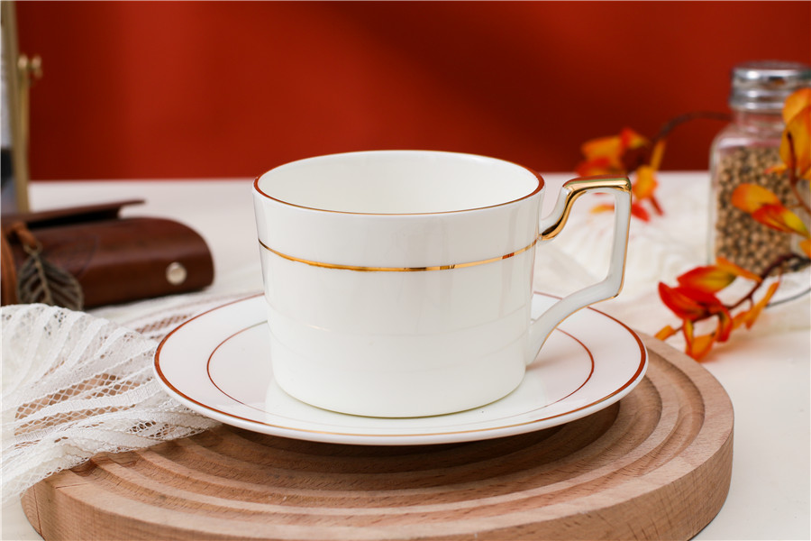 Gold Striped Coffee Cup and Saucer Set (9)xsp