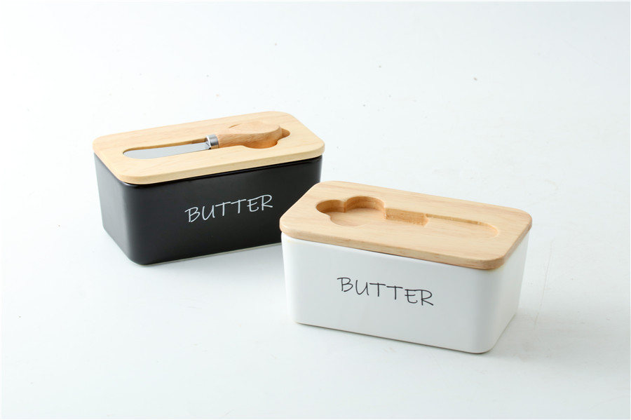 Butter jars with butter knife and bamboo lid