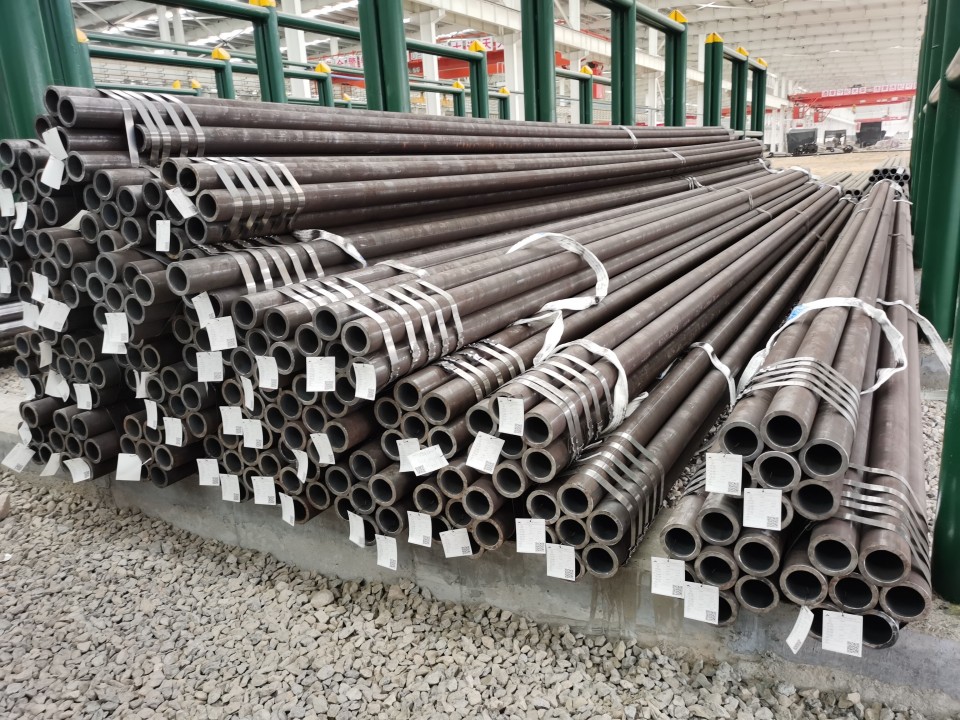 Machined seamless steel pipe