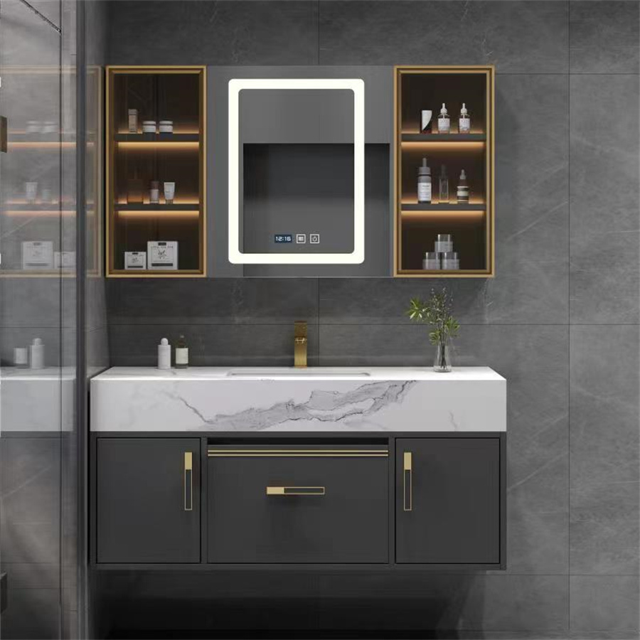 Mueble de baño con espacio ajustable para satisfacer necesidades de almacenamiento personalizadas.
