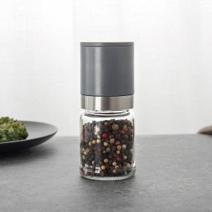 Portable Manual Dry Spice Grinder nga adunay Glass Jar