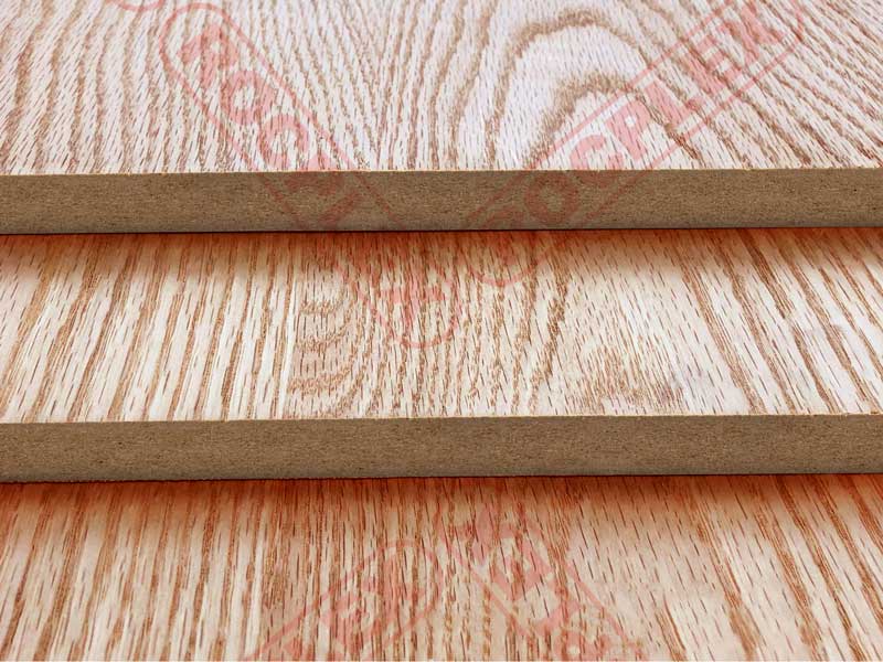 Red Oak Fancy Board MDF 2440*1220*18mm (ທົ່ວໄປ: 3/4″x 8'x 4'.Decorative Red Oak MDF Board )