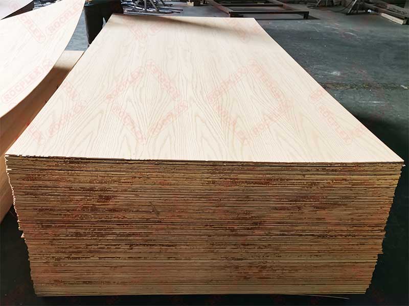 /red-oak-fancy-mdf-board-2440122018mm-common-34%e2%80%b3x-8-x-4-trang trí-red-oak-mdf-board-product/