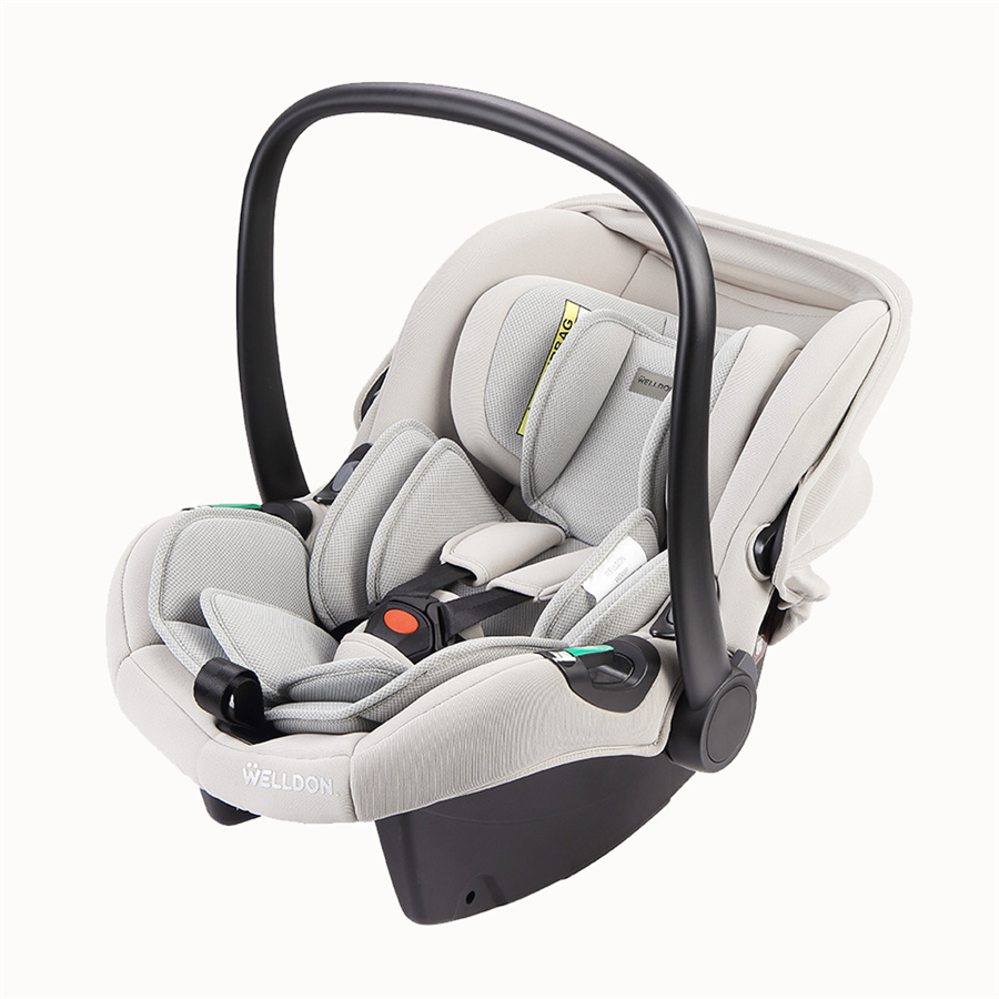 i-Size Puppelcher Neigebueren Baby Carrier Autositz