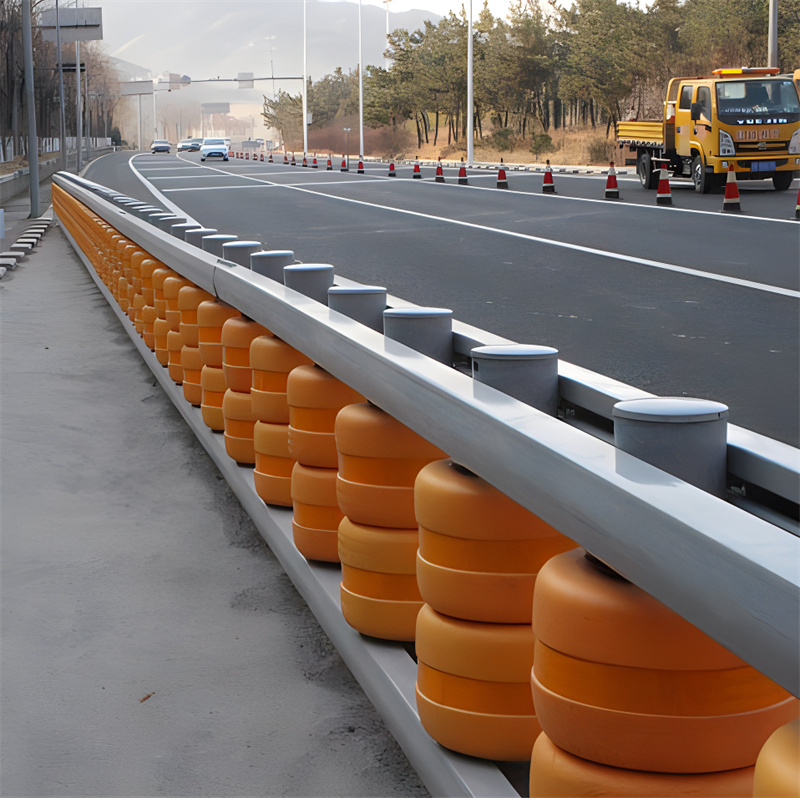 Nuovo guardrail anticollisione rotante autostradale