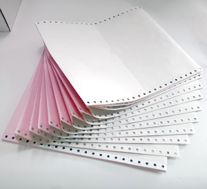 ขายร้อนจีนขนาดที่กำหนดเองกระดาษสำเนา carbonless ในแกรมและสีต่างๆ
